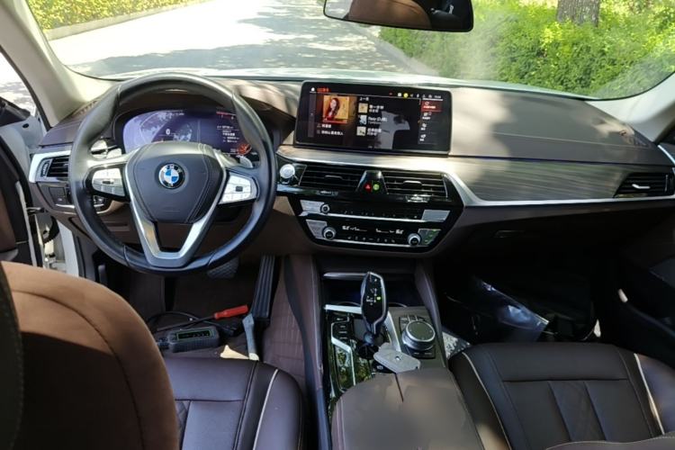 Used BMW 5 Series 2022 Updated 530Li Leading Edition Luxury Package Center Console