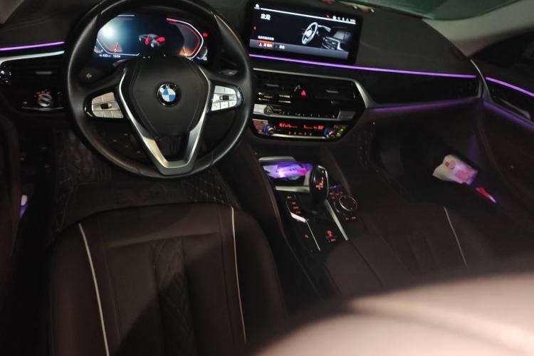 Used BMW 5 Series 2022 Restyled 525Li Luxury Package Center Console