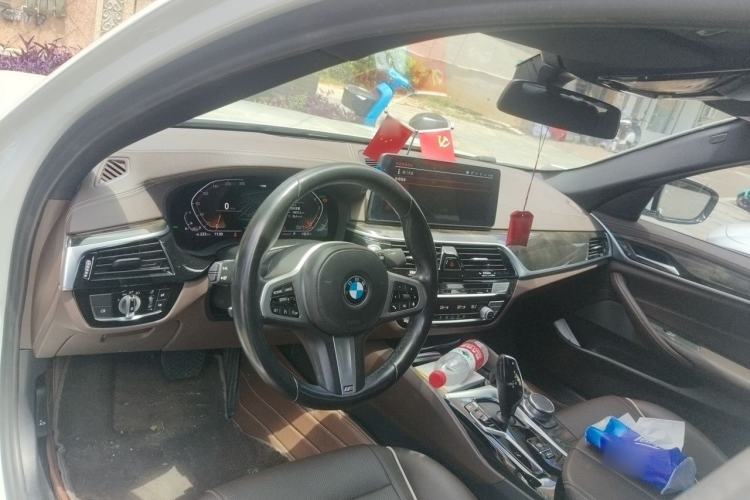 Used BMW 5 Series 2022 525Li M Sport Package Center Console