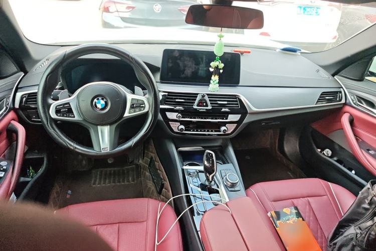 Used BMW 5 Series 2022 Restyled 530Li Leading Edition M Sport Package Center Console