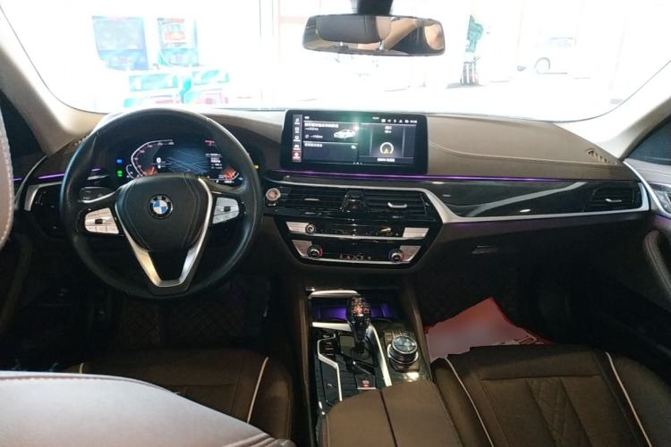 Used BMW 5 Series 2022 Restyled 525Li Luxury Package Center Console
