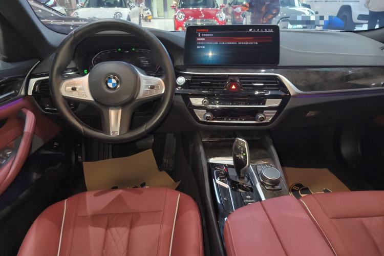Used BMW 5 Series 2022 Second Facelift 525Li M Sport Package Center Console