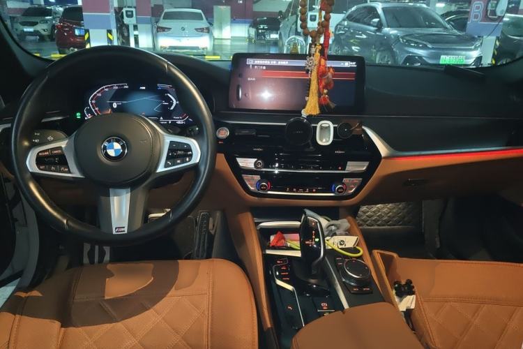Used BMW 5 Series 2022 Restyled 525i M Sport Package Center Console
