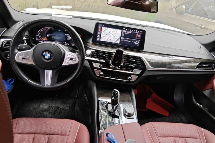 Used BMW 5 Series 2022 Second Facelift 525Li Luxury Package Center Console