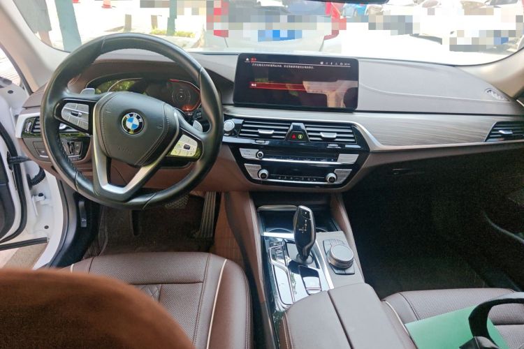 Used BMW 5 Series 2022 Updated 530Li Leading Edition Luxury Package Center Console