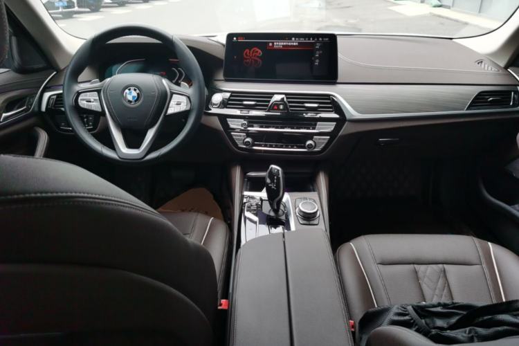 Used BMW 5 Series 2022 Updated 530Li Leading Edition Luxury Package Center Console