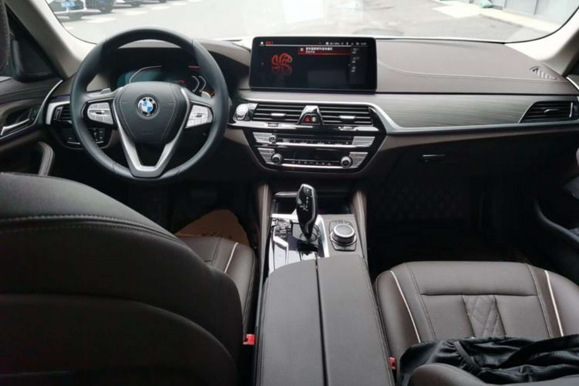 Used BMW 5 Series 2022 Updated 530Li Leading Edition Luxury Package Center Console