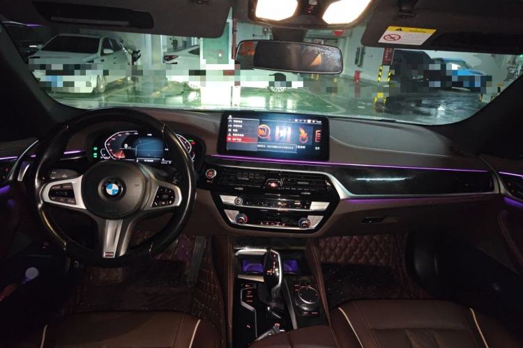 Used BMW 5 Series 2022 525Li M Sport Package Center Console