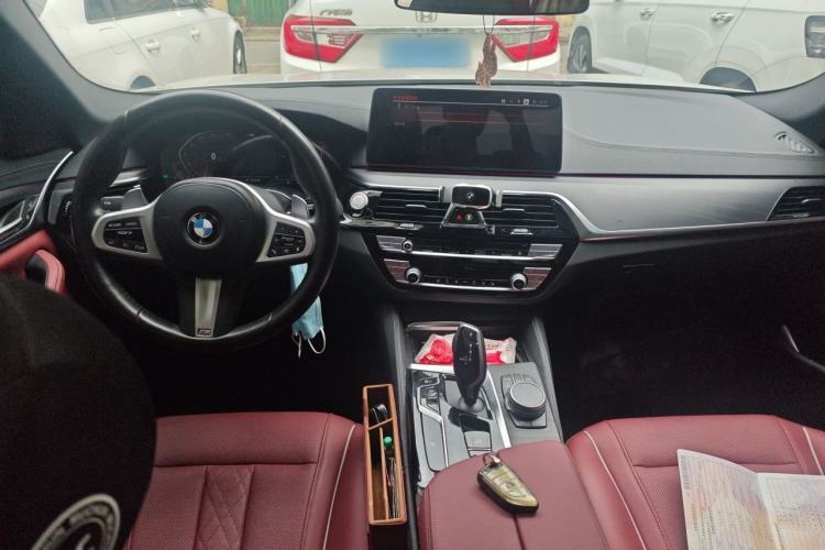 Used BMW 5 Series 2022 530Li Leading Model M Sport Package Center Console