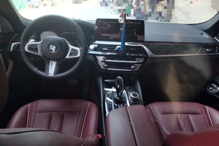 Used BMW 5 Series 2022 Restyled 525Li Luxury Package Center Console