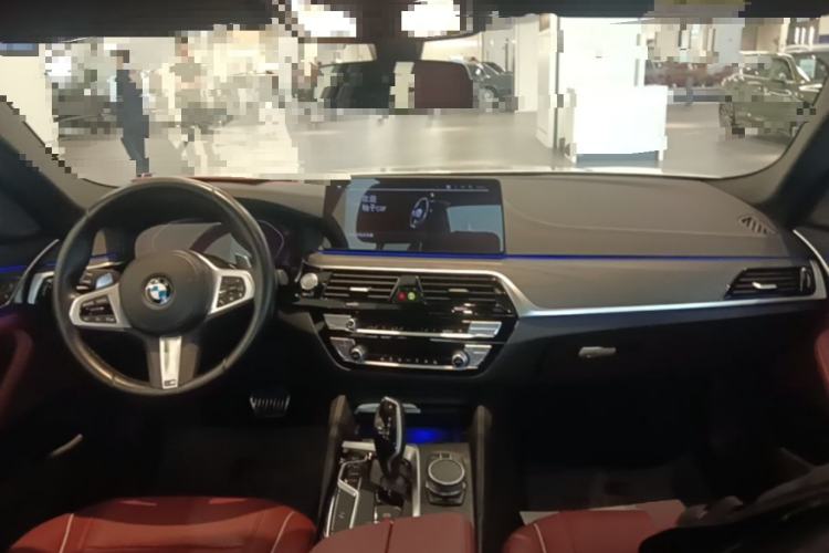 Used BMW 5 Series 2022 Second Facelift 530Li Leading Edition M Sport Package Center Console