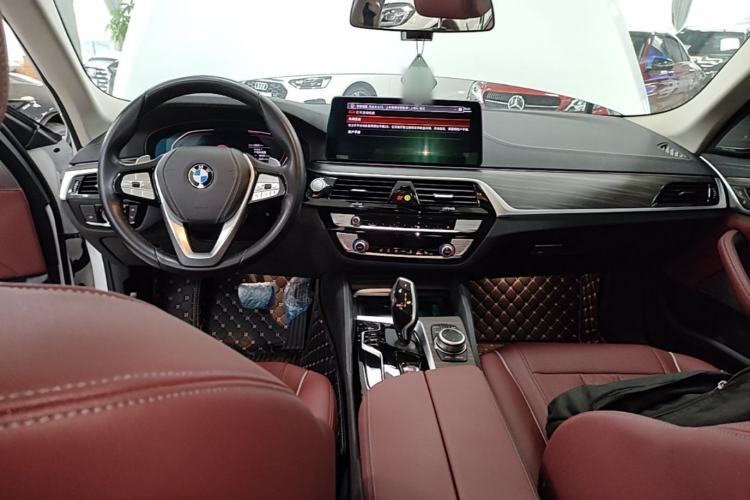 Used BMW 5 Series 2022 Updated 530Li Leading Edition Luxury Package Center Console