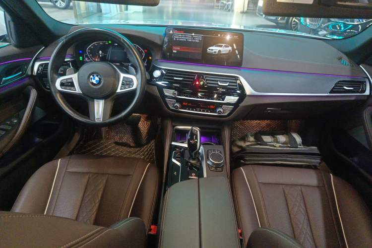 Used BMW 5 Series 2022 Second Facelift 530Li Leading Edition M Sport Package Center Console