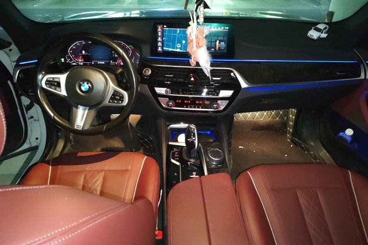 Used BMW 5 Series 2022 525Li M Sport Package Center Console