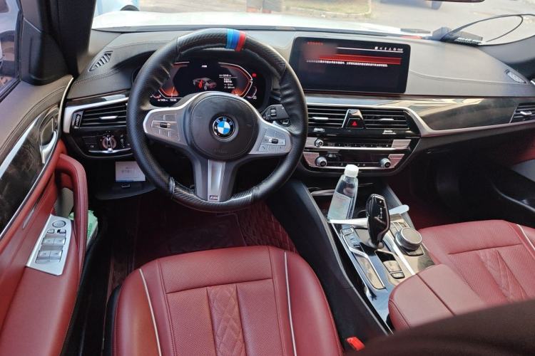 Used BMW 5 Series 2022 Second Facelift 525Li M Sport Package Center Console