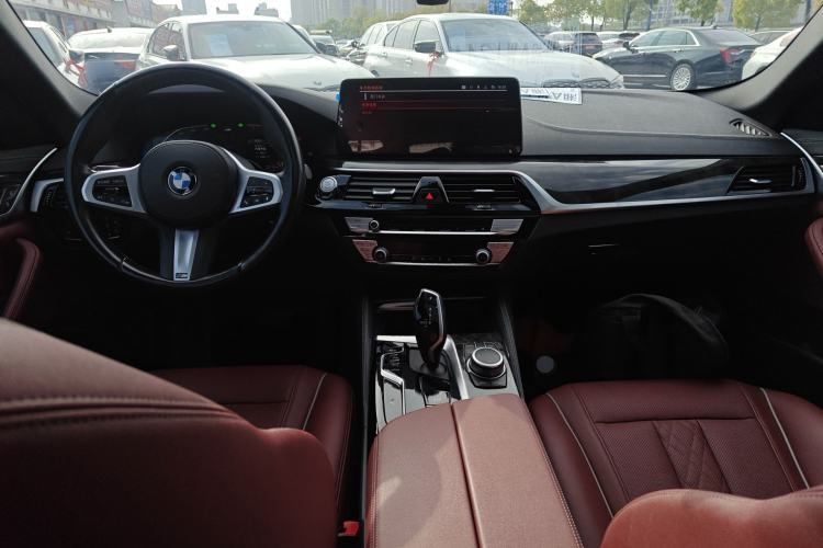 Used BMW 5 Series 2022 Restyled 525Li M Sport Package Center Console
