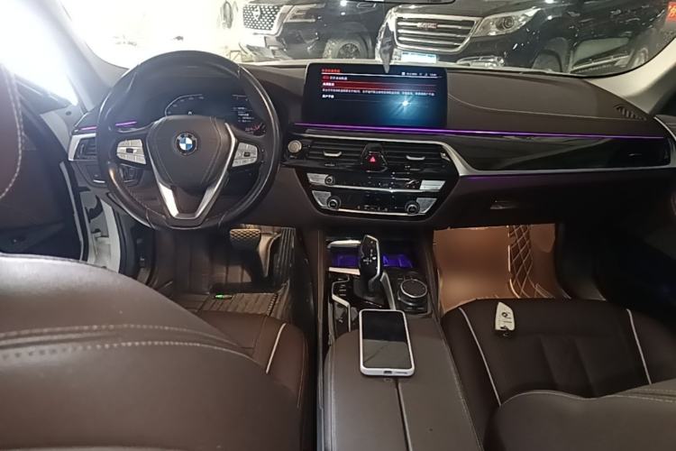 Used BMW 5 Series 2022 Second Facelift 525Li Luxury Package Center Console