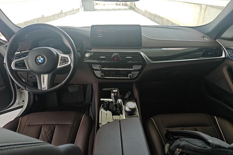 Used BMW 5 Series 2022 Restyled 525Li M Sport Package Center Console