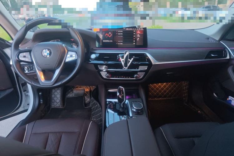 Used BMW 5 Series 2022 Updated 530Li xDrive Luxury Package Center Console