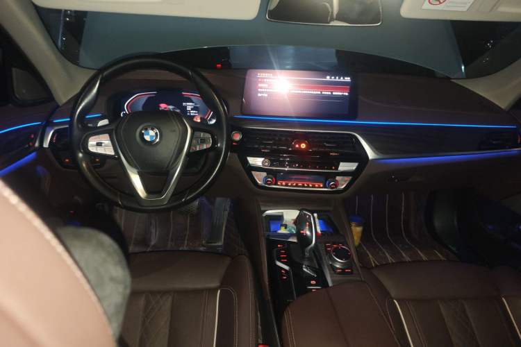 Used BMW 5 Series 2022 Updated 530Li Luxury Edition Premium Package Center Console