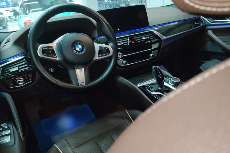 Used BMW 5 Series 2022 Restyled 525Li M Sport Package Center Console