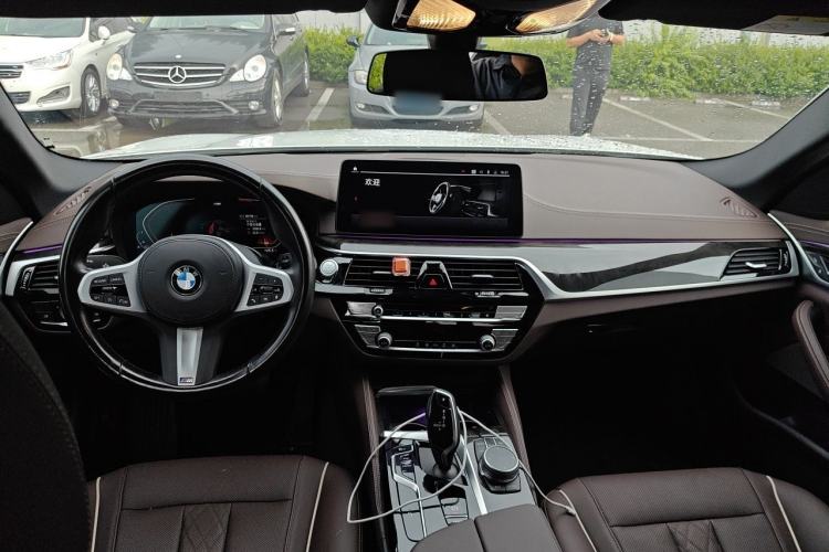 Used BMW 5 Series 2022 Restyled 525Li M Sport Package Center Console