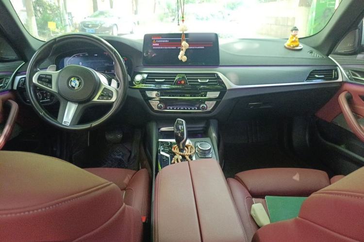 Used BMW 5 Series 2022 Second Facelift 530Li Luxury Version M Sport Package Center Console