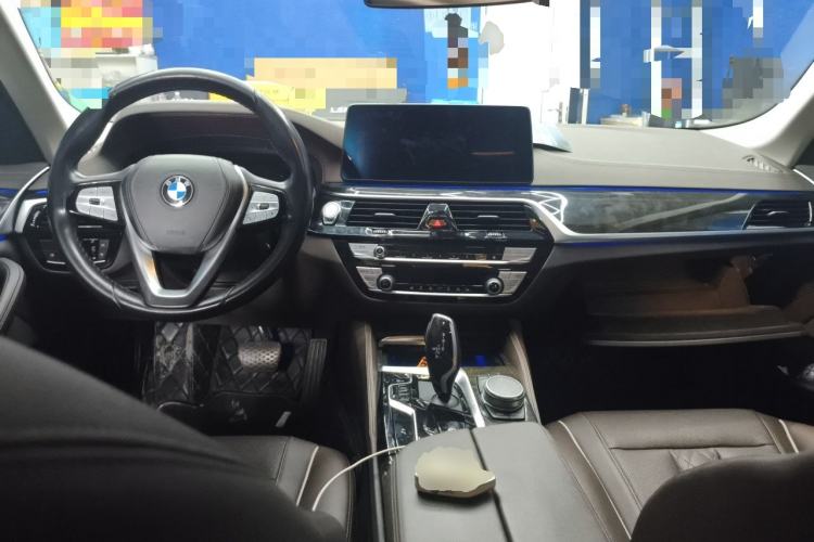 Used BMW 5 Series 2022 Restyled 525Li Luxury Package Center Console