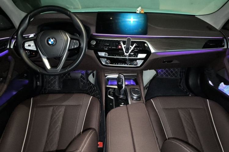 Used BMW 5 Series 2022 Second Facelift 530Li xDrive Luxury Package Center Console