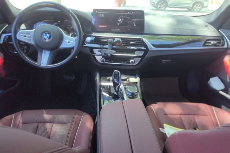 Used BMW 5 Series 2022 Second Facelift 525Li M Sport Package Center Console