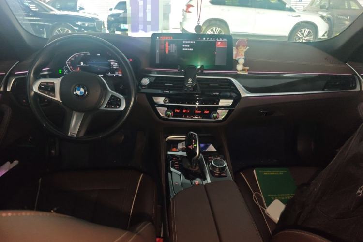 Used BMW 5 Series 2022 Restyled 525Li M Sport Package Center Console