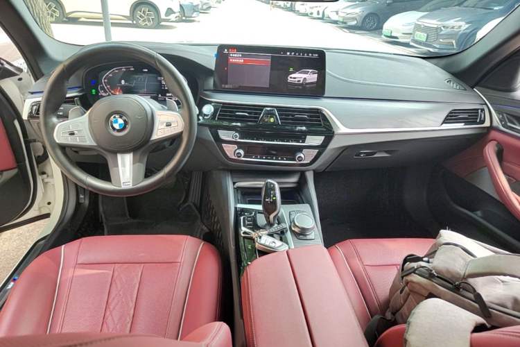 Used BMW 5 Series 2022 Second Facelift 530Li Leading Edition M Sport Package Center Console