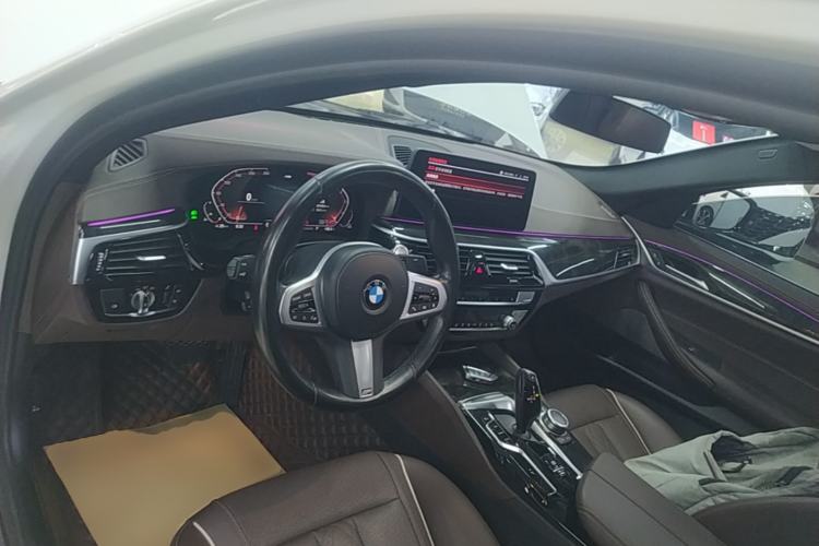 Used BMW 5 Series 2022 Restyled 525Li M Sport Package Center Console