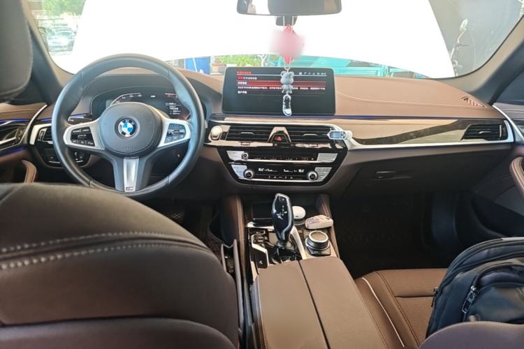 Used BMW 5 Series 2022 Restyled 525Li M Sport Package Center Console