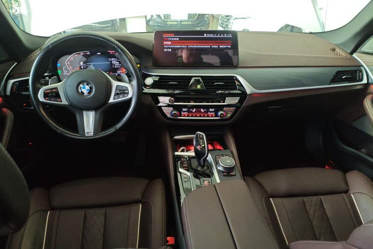 Used BMW 5 Series 2022 Revised Version 3 530Li Luxury Edition M Sport Package Center Console