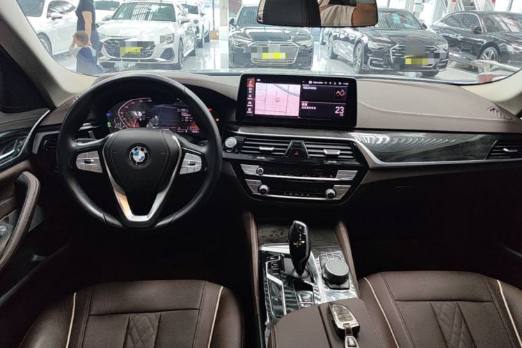 Used BMW 5 Series 2022 Restyled 525Li Luxury Package Center Console