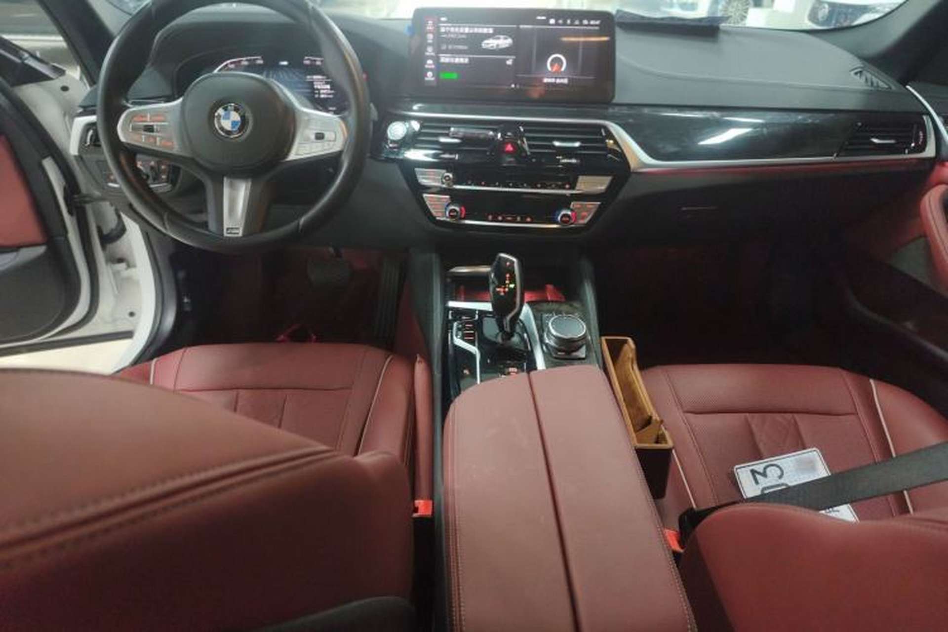 Used BMW 5 Series 2022 Second Facelift 525Li M Sport Package Center Console