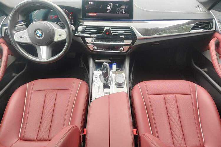 Used BMW 5 Series 2022 Second Facelift 525Li M Sport Package Center Console