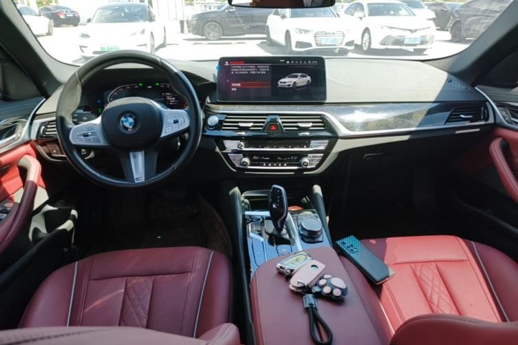 Used BMW 5 Series 2022 Second Facelift 525Li M Sport Package Center Console