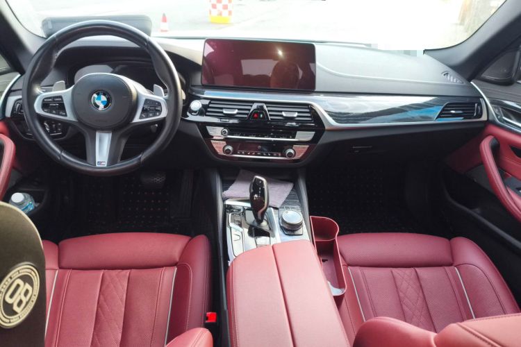 Used BMW 5 Series 2022 Restyled 530Li Luxury Edition M Sport Package Center Console