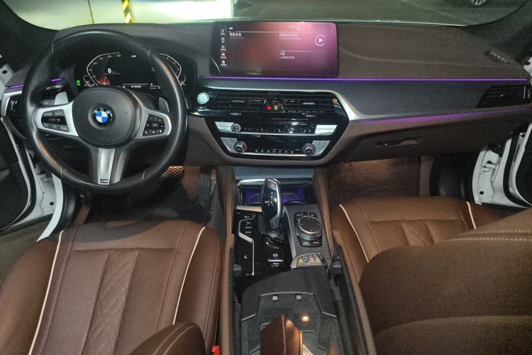 Used BMW 5 Series 2022 530Li Leading Model M Sport Package Center Console