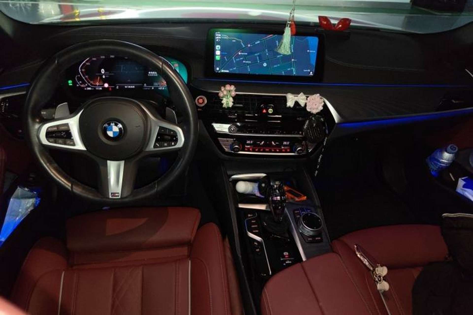 Used BMW 5 Series 2022 530Li Luxury Edition M Sport Package Center Console