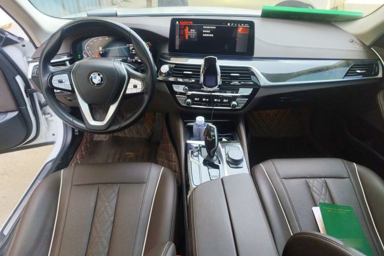 Used BMW 5 Series 2022 Restyled 525Li Luxury Package Center Console