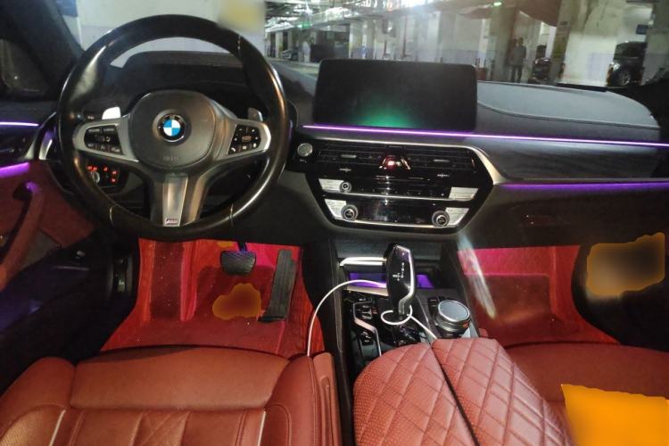 Used BMW 5 Series 2022 530Li Luxury Edition M Sport Package Center Console