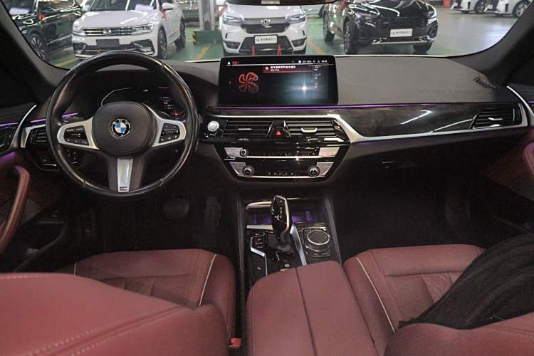 Used BMW 5 Series 2022 Restyled 525Li M Sport Package Center Console