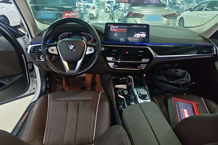 Used BMW 5 Series 2022 Restyled 525Li Luxury Package Center Console