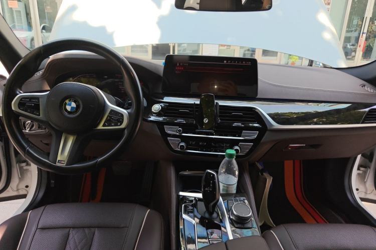 Used BMW 5 Series 2022 Restyled 525Li M Sport Package Center Console