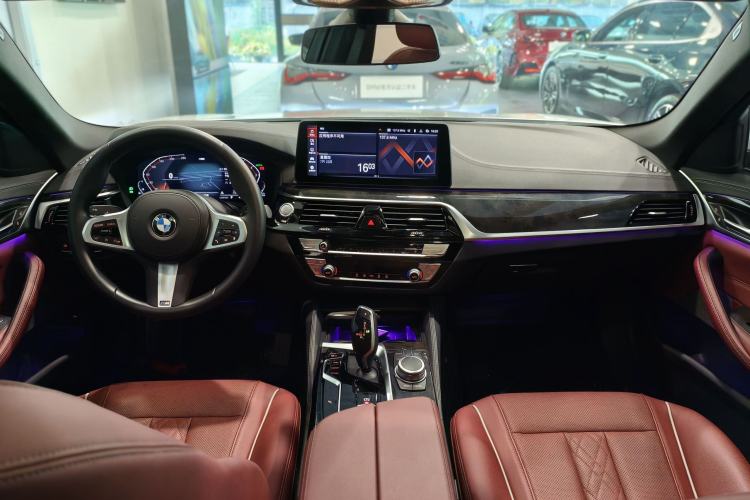 Used BMW 5 Series 2022 Restyled 525Li M Sport Package Center Console