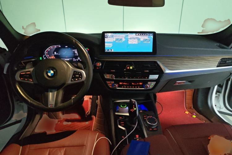 Used BMW 5 Series 2022 Second Facelift 530Li Leading Edition M Sport Package Center Console