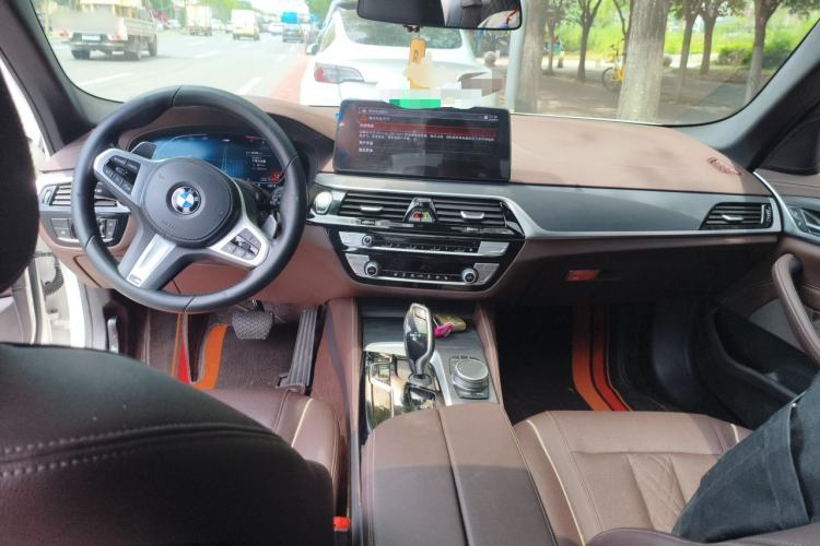 Used BMW 5 Series 2022 Second Facelift 530Li xDrive M Sport Package Center Console